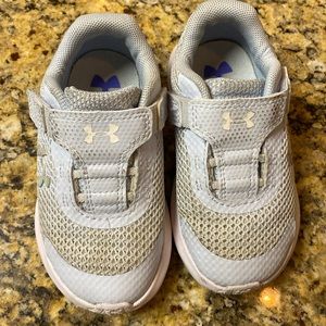 Under Armour size 7T  excellent condition